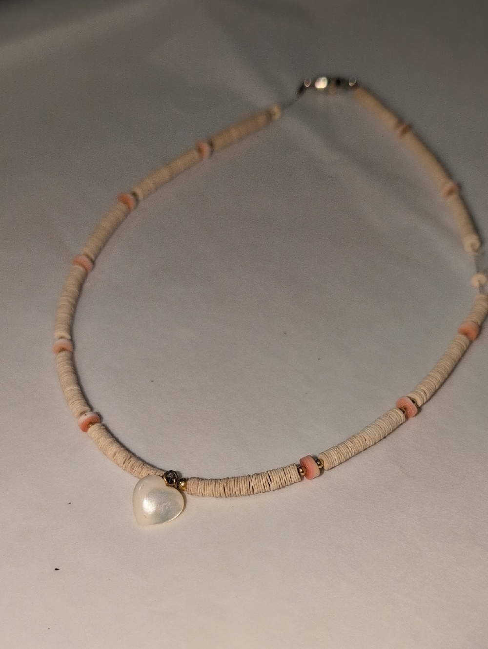 🌸2/$35🌸 Mother Of Pearl Heart Charm Shell Beaded Necklace